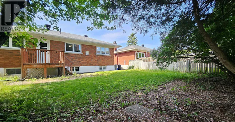 1764 Gage Crescent, Ottawa, ON, K2C 0Z9 - 4