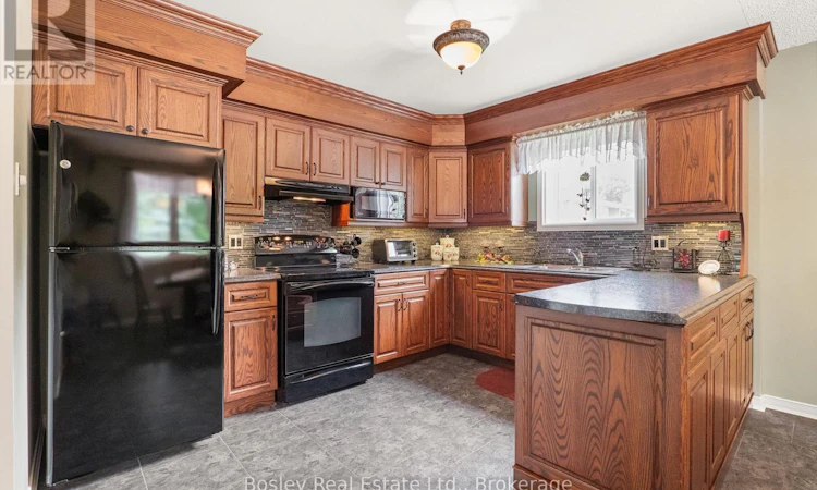 203-440 Durham Street W