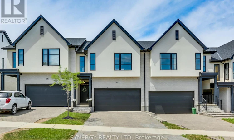 943 Upperpoint Avenue