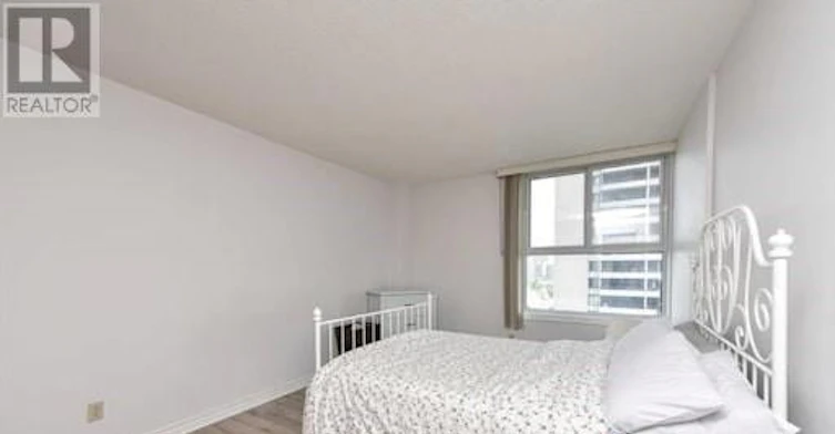 1201-1785 Riverside Drive, Ottawa, ON, K1G 3T7 - 11