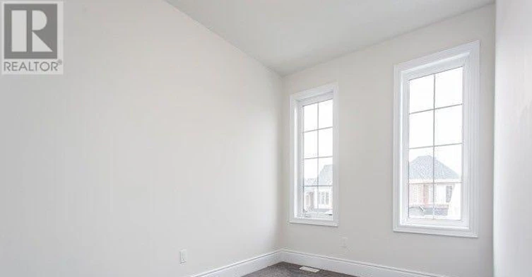 25 Applegate Drive, East Gwillimbury, ON, L9N 0R2 - 6