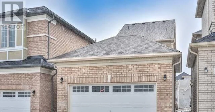 25 Applegate Drive, East Gwillimbury, ON, L9N 0R2 - 11