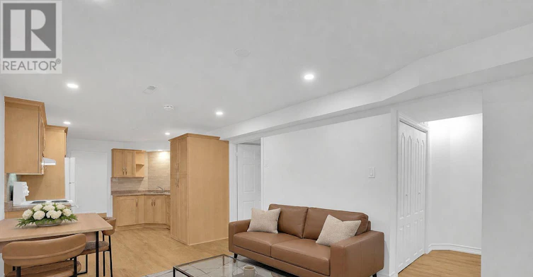 BSMT-40 Venetian Crescent, Vaughan, ON, L4L 5E5 - 3