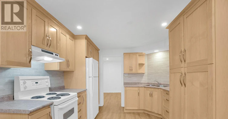 BSMT-40 Venetian Crescent, Vaughan, ON, L4L 5E5 - 9