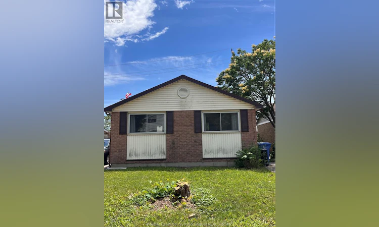 1411 Bayswater Crescent