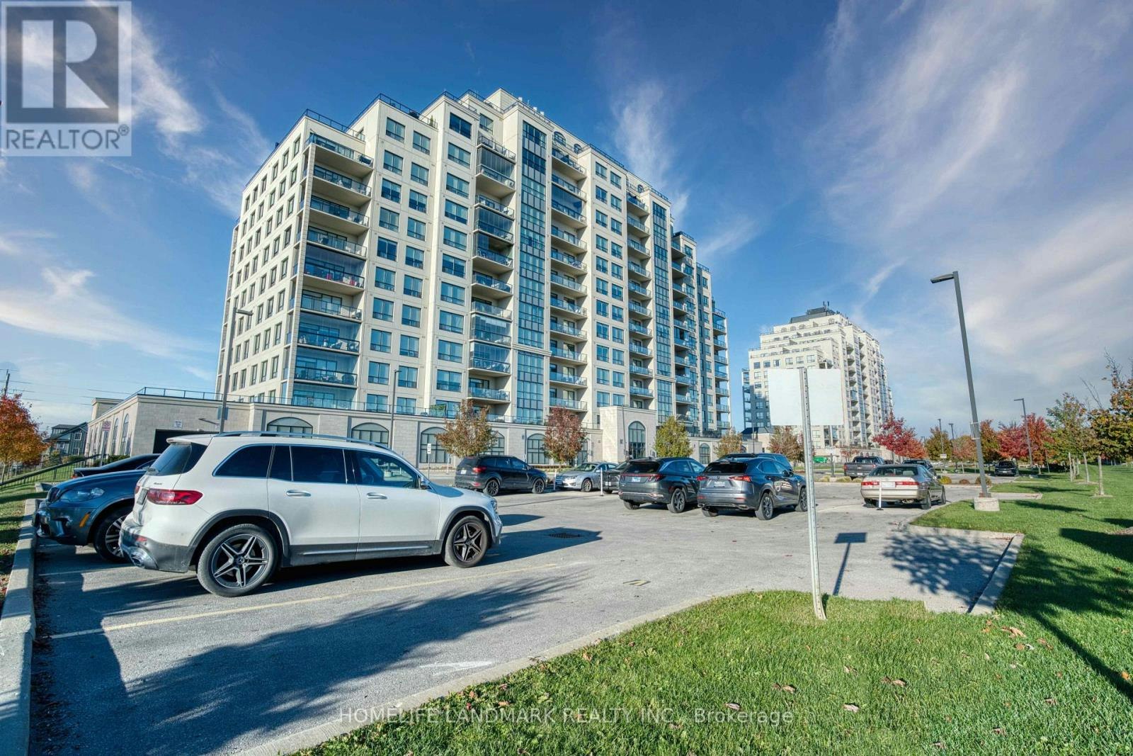 313-260 Villagewalk Boulevard, London, ON, N6G 0W6