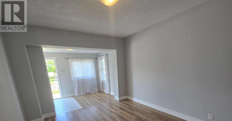 MAIN-271 Emerick Avenue, Fort Erie, ON, L2A 2W4 - 3