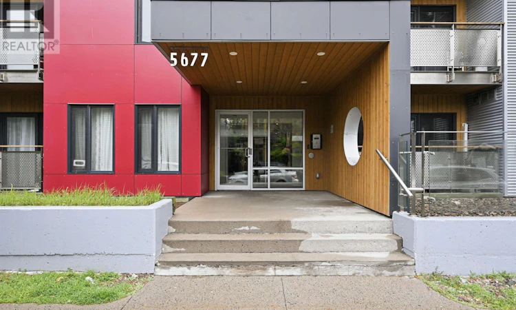 405-5677 Harris Street