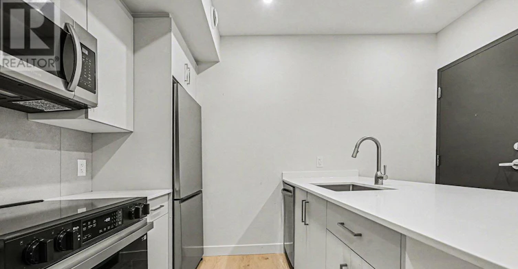 1301 Dorchester Avenue, Ottawa, ON, K1Z 8E8 - 4
