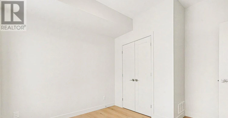 1301 Dorchester Avenue, Ottawa, ON, K1Z 8E8 - 11