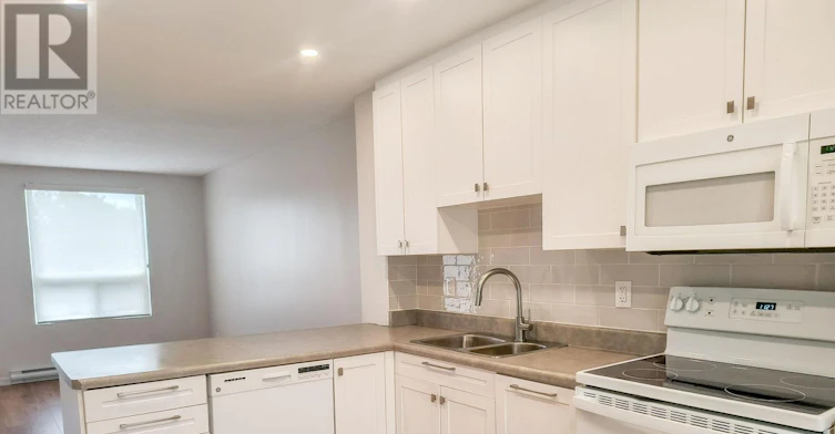 6-971 Gulf Place, Ottawa, ON, K1K 3X9 - 3