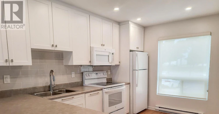 6-971 Gulf Place, Ottawa, ON, K1K 3X9 - 2