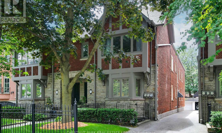 7B Clarendon Avenue