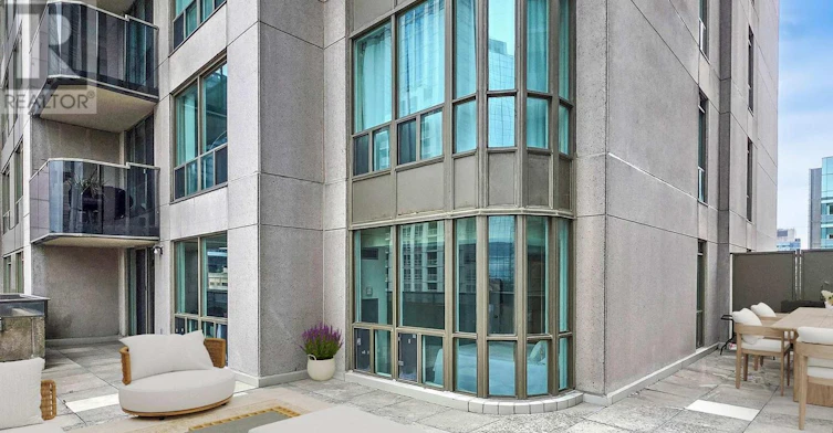 2307-750 Bay Street, Toronto, ON, M5G 1N6