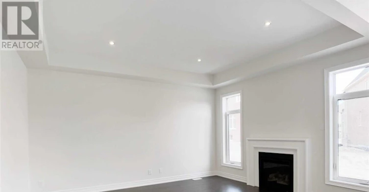 9 St Ives Crescent, Whitby, ON, L1P 0C5 - 5