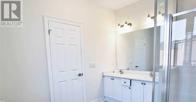 9 St Ives Crescent, Whitby, ON, L1P 0C5 - 15
