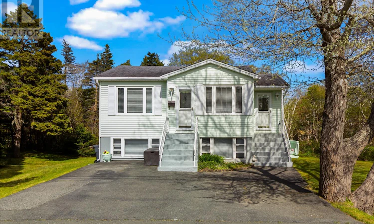 16 Winston Avenue