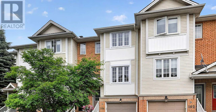 104 Manhattan Crescent, Ottawa, ON, K2C 4B7
