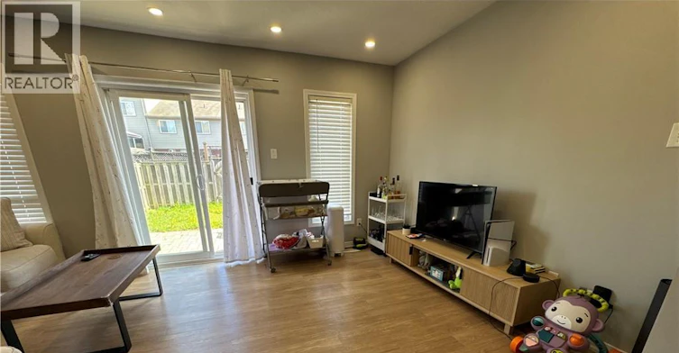 13 Sorrento Street, Kitchener, ON, N2R 0A4 - 4