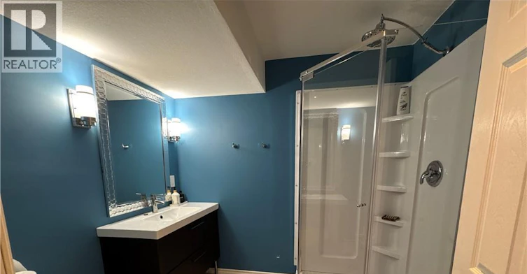 13 Sorrento Street, Kitchener, ON, N2R 0A4 - 14