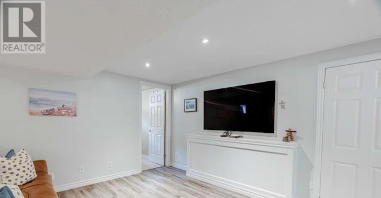 LOWER-216 Irving Place, London, ON, N5V 2H9 - 5