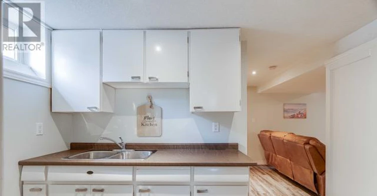 LOWER-216 Irving Place, London, ON, N5V 2H9 - 8