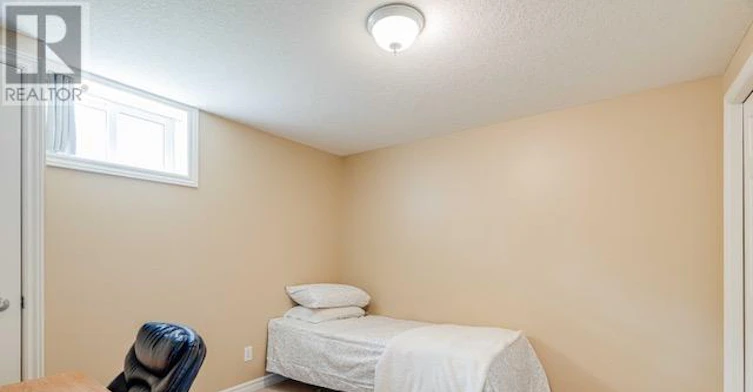 LOWER-216 Irving Place, London, ON, N5V 2H9 - 12