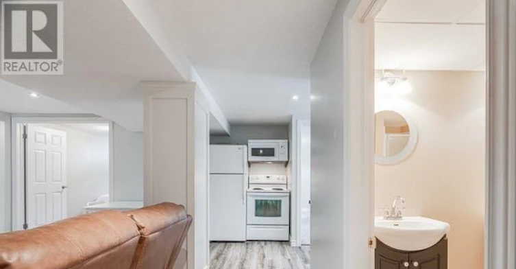 LOWER-216 Irving Place, London, ON, N5V 2H9 - 7