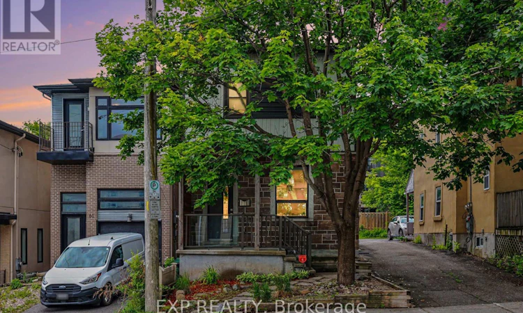 62 Young Street
