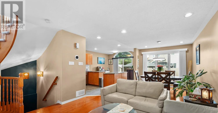 2250 Silverado Crescent, Ottawa, ON, K4A 4V1 - 4