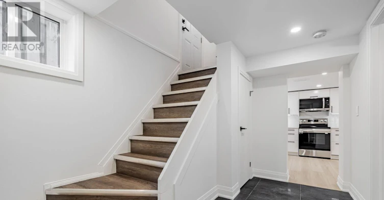 562 Deloraine Avenue, Toronto, ON, M5M 2C4 - 20