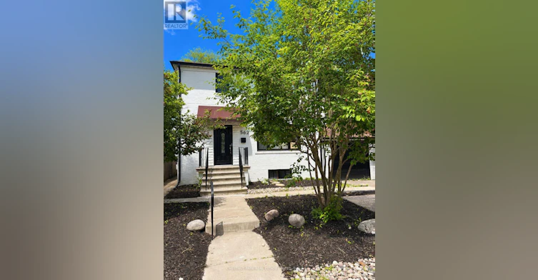 562 Deloraine Avenue, Toronto, ON, M5M 2C4