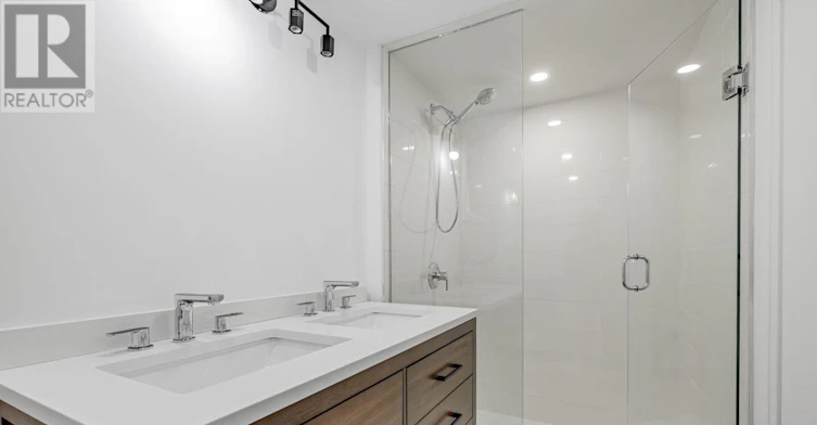 562 Deloraine Avenue, Toronto, ON, M5M 2C4 - 18