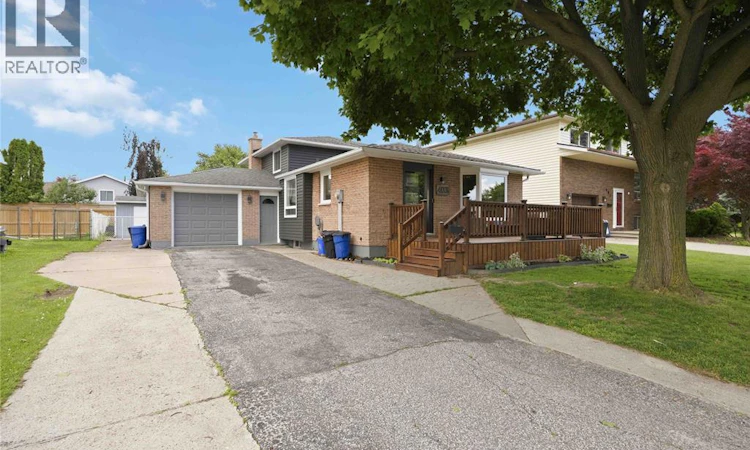 403 Huxley Avenue