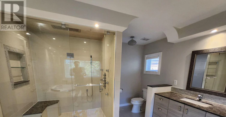 MAIN-316 Alex Doner Drive, Newmarket, ON, L3X 1G4 - 16