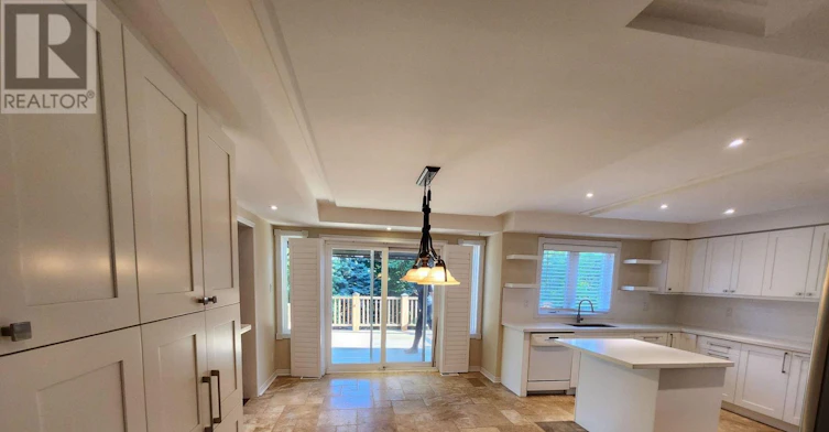 MAIN-316 Alex Doner Drive, Newmarket, ON, L3X 1G4 - 6