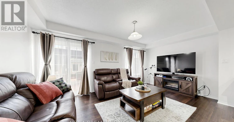 47 Acorn Lane, Bradford West Gwillimbury, ON, L3Z 0H5 - 13