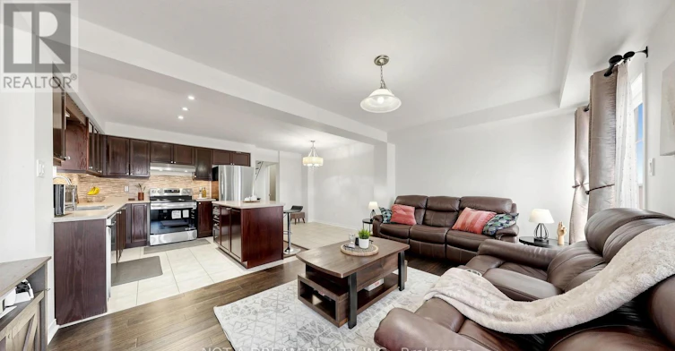 47 Acorn Lane, Bradford West Gwillimbury, ON, L3Z 0H5 - 16