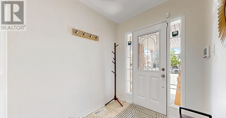 47 Acorn Lane, Bradford West Gwillimbury, ON, L3Z 0H5 - 5