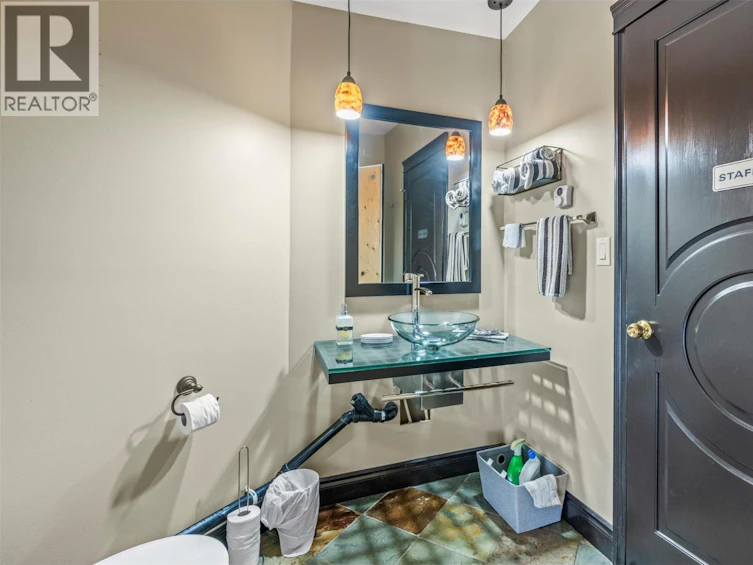 4105 Pleasant Valley Road, Vernon, BC, V1T 4M1 - 16