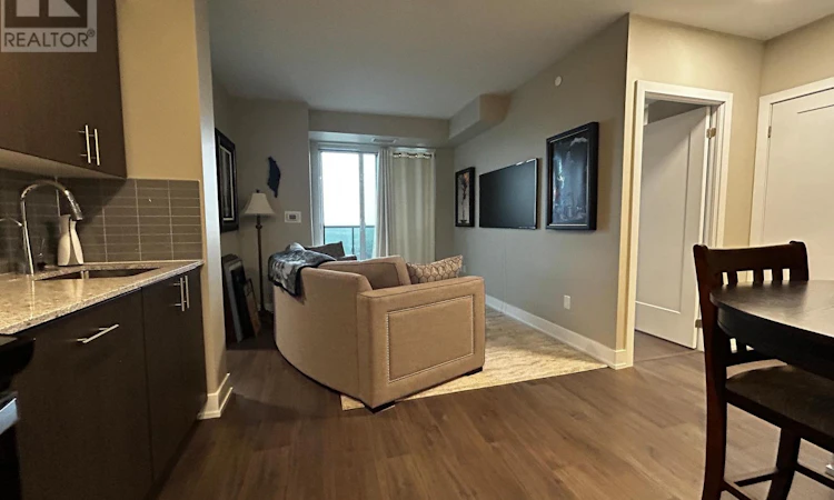 2118-2550 Simcoe Street N