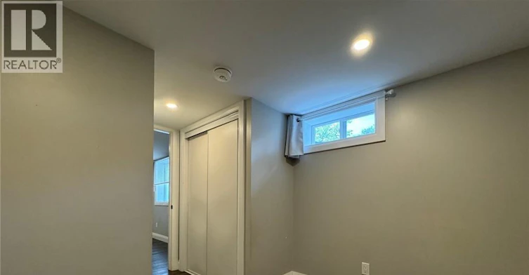 Lower-54 Cambridge Avenue, Kitchener, ON, N2B 1N4 - 6