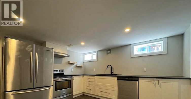 Lower-54 Cambridge Avenue, Kitchener, ON, N2B 1N4