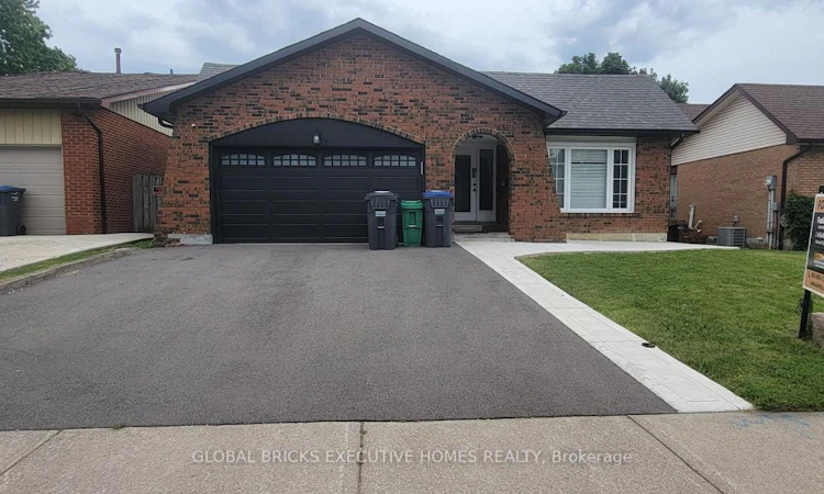 77 Blackthorn Lane