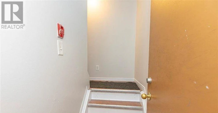 10-450 Maclaren Street, Ottawa, ON, K1R 5K6 - 2