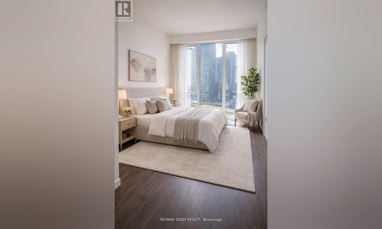806W-27 Bathurst Street