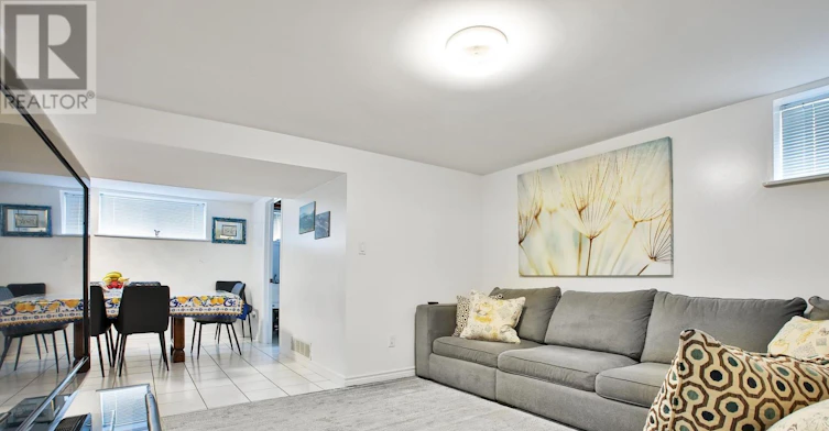 12 Newton Drive, Toronto, ON, M2M 2M7 - 16