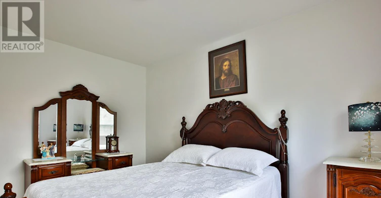 12 Newton Drive, Toronto, ON, M2M 2M7 - 8