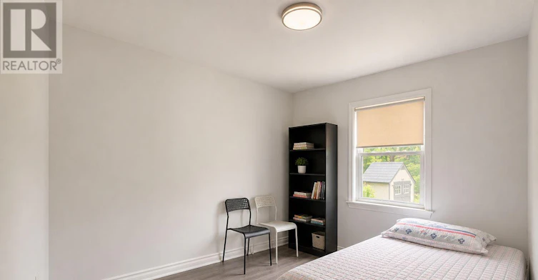 9 Glenborough Park Crescent, Toronto, ON, M2R 2G4 - 6