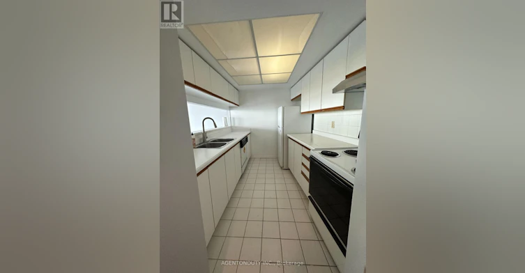 2711-77 Harbour Square, Toronto, ON, M5J 2S2 - 10